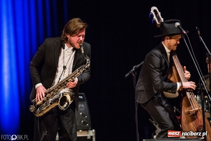 Zdjęcie w galerii na portalu naszraciborz.pl: Wojtek Mazolewski Quintet zagrał w Raciborzu wiadomości z regionu