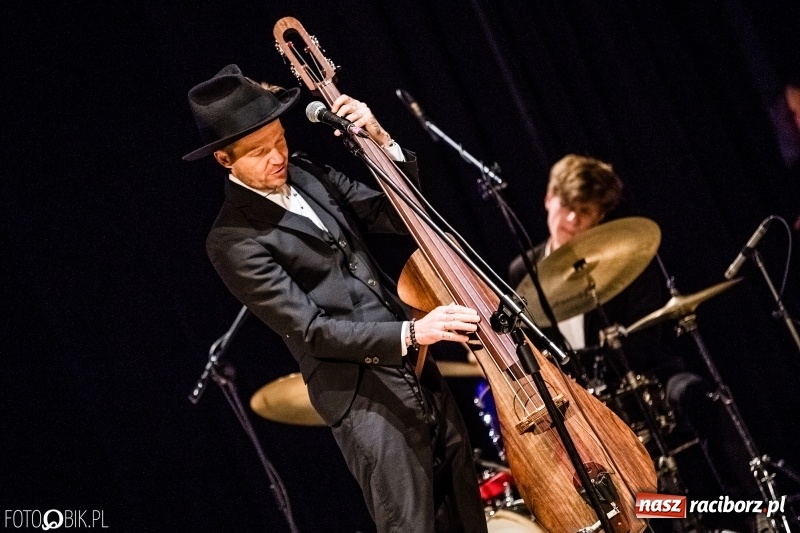 Zdjęcie w galerii na portalu naszraciborz.pl: Wojtek Mazolewski Quintet zagrał w Raciborzu wiadomości z regionu