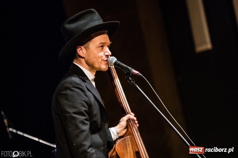 Zdjęcie w galerii na portalu naszraciborz.pl: Wojtek Mazolewski Quintet zagrał w Raciborzu wiadomości z regionu