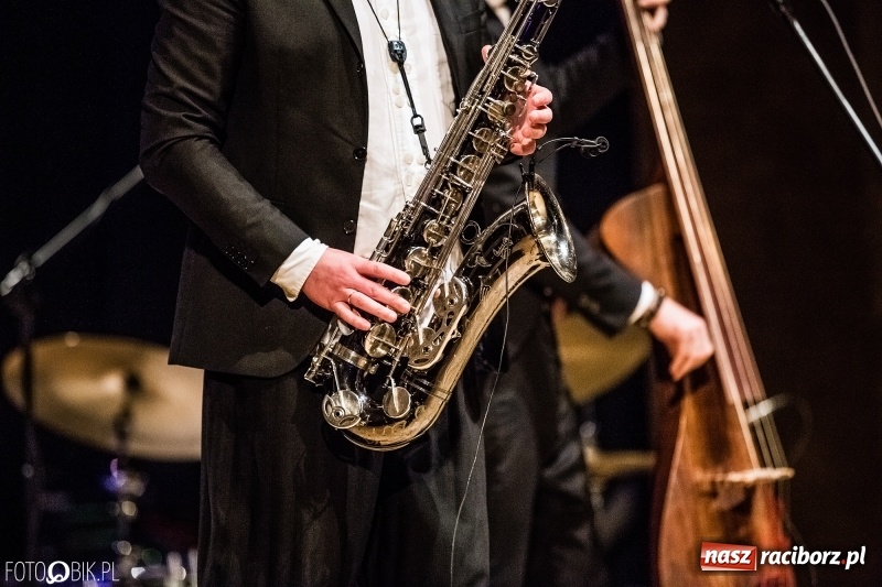 Zdjęcie w galerii na portalu naszraciborz.pl: Wojtek Mazolewski Quintet zagrał w Raciborzu wiadomości z regionu