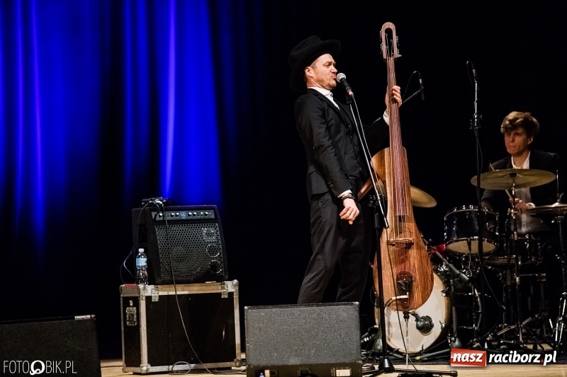 Zdjęcie w galerii na portalu naszraciborz.pl: Wojtek Mazolewski Quintet zagrał w Raciborzu wiadomości z regionu