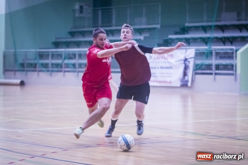 Zdjęcie w galerii na portalu naszraciborz.pl: Wygrana Willi Wiktorii Brenna i remis w trzeciej lidze, czyli sobota z HLPN wiadomości z regionu