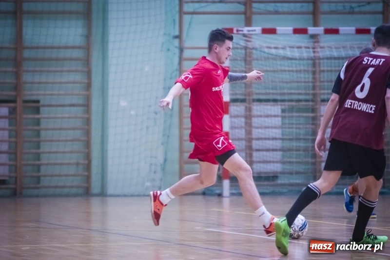 Zdjęcie w galerii na portalu naszraciborz.pl: Wygrana Willi Wiktorii Brenna i remis w trzeciej lidze, czyli sobota z HLPN wiadomości z regionu