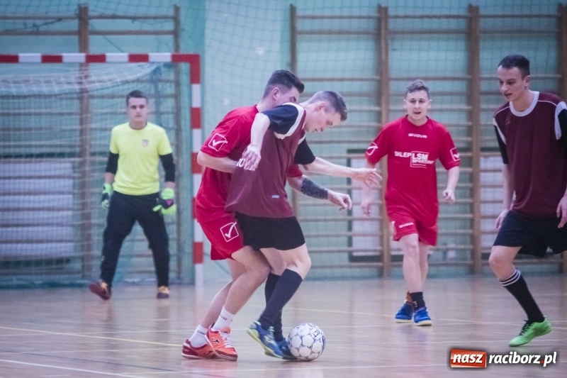 Zdjęcie w galerii na portalu naszraciborz.pl: Wygrana Willi Wiktorii Brenna i remis w trzeciej lidze, czyli sobota z HLPN wiadomości z regionu