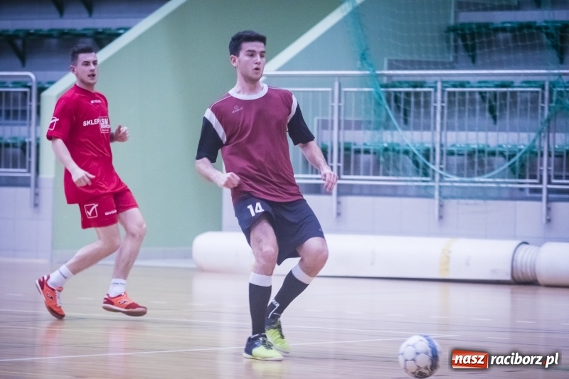 Zdjęcie w galerii na portalu naszraciborz.pl: Wygrana Willi Wiktorii Brenna i remis w trzeciej lidze, czyli sobota z HLPN wiadomości z regionu