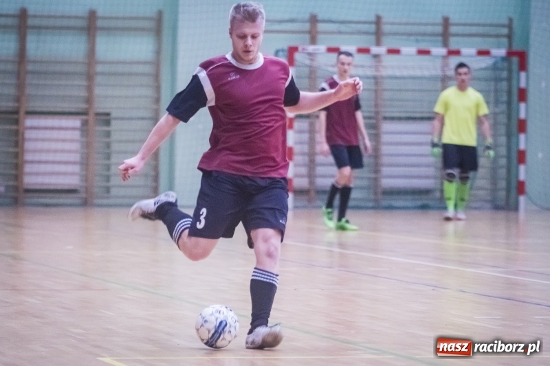 Zdjęcie w galerii na portalu naszraciborz.pl: Wygrana Willi Wiktorii Brenna i remis w trzeciej lidze, czyli sobota z HLPN wiadomości z regionu