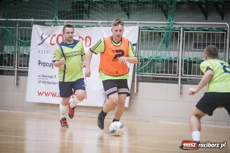 Zdjęcie w galerii na portalu naszraciborz.pl: Wygrana Willi Wiktorii Brenna i remis w trzeciej lidze, czyli sobota z HLPN wiadomości z regionu