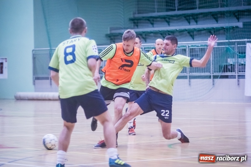 Zdjęcie w galerii na portalu naszraciborz.pl: Wygrana Willi Wiktorii Brenna i remis w trzeciej lidze, czyli sobota z HLPN wiadomości z regionu