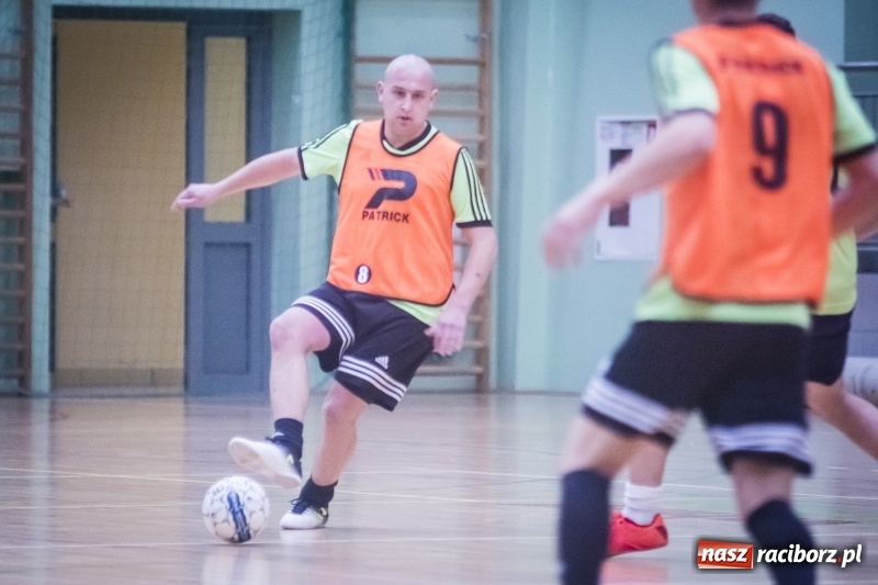 Zdjęcie w galerii na portalu naszraciborz.pl: Wygrana Willi Wiktorii Brenna i remis w trzeciej lidze, czyli sobota z HLPN wiadomości z regionu