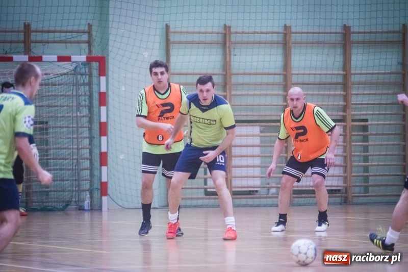 Zdjęcie w galerii na portalu naszraciborz.pl: Wygrana Willi Wiktorii Brenna i remis w trzeciej lidze, czyli sobota z HLPN wiadomości z regionu