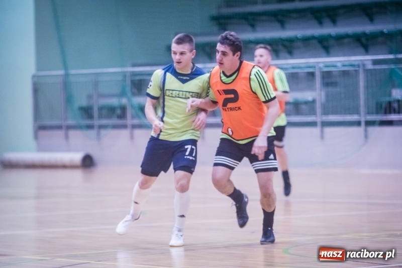 Zdjęcie w galerii na portalu naszraciborz.pl: Wygrana Willi Wiktorii Brenna i remis w trzeciej lidze, czyli sobota z HLPN wiadomości z regionu