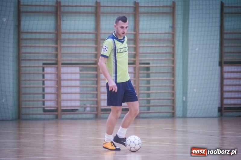 Zdjęcie w galerii na portalu naszraciborz.pl: Wygrana Willi Wiktorii Brenna i remis w trzeciej lidze, czyli sobota z HLPN wiadomości z regionu