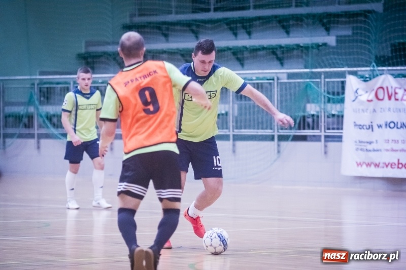 Zdjęcie w galerii na portalu naszraciborz.pl: Wygrana Willi Wiktorii Brenna i remis w trzeciej lidze, czyli sobota z HLPN wiadomości z regionu