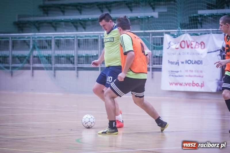 Zdjęcie w galerii na portalu naszraciborz.pl: Wygrana Willi Wiktorii Brenna i remis w trzeciej lidze, czyli sobota z HLPN wiadomości z regionu