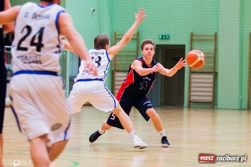 Zdjęcie w galerii na portalu naszraciborz.pl: Ofensywa Racibórz z kompletem punktów  wiadomości z regionu