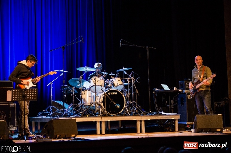 Zdjęcie w galerii na portalu naszraciborz.pl: Koncert Manu Katché Trio w ramach Palm Jazz Days Festival wiadomości z regionu