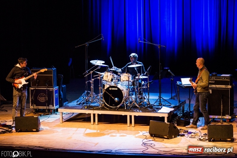 Zdjęcie w galerii na portalu naszraciborz.pl: Koncert Manu Katché Trio w ramach Palm Jazz Days Festival wiadomości z regionu