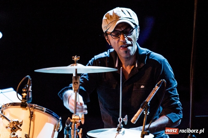 Zdjęcie w galerii na portalu naszraciborz.pl: Koncert Manu Katché Trio w ramach Palm Jazz Days Festival wiadomości z regionu