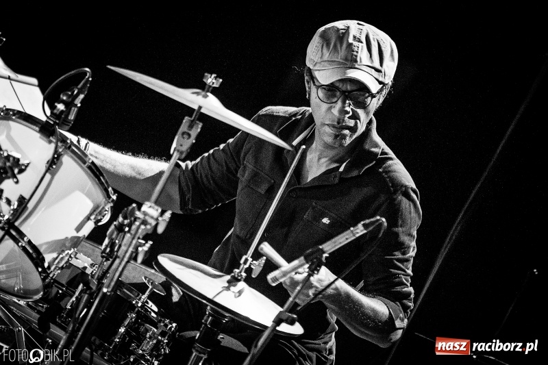 Zdjęcie w galerii na portalu naszraciborz.pl: Koncert Manu Katché Trio w ramach Palm Jazz Days Festival wiadomości z regionu