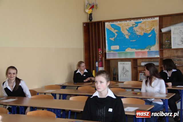 Zdjęcie w galerii na portalu naszraciborz.pl: Przyszłość wiążą z hotelarstwem wiadomości z regionu