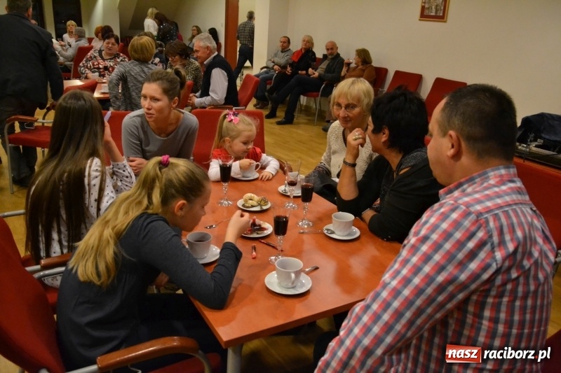 Zdjęcie w galerii na portalu naszraciborz.pl: Guitar Mark - koncert bluesa z elementami edukacyjnymi za nami  wiadomości z regionu