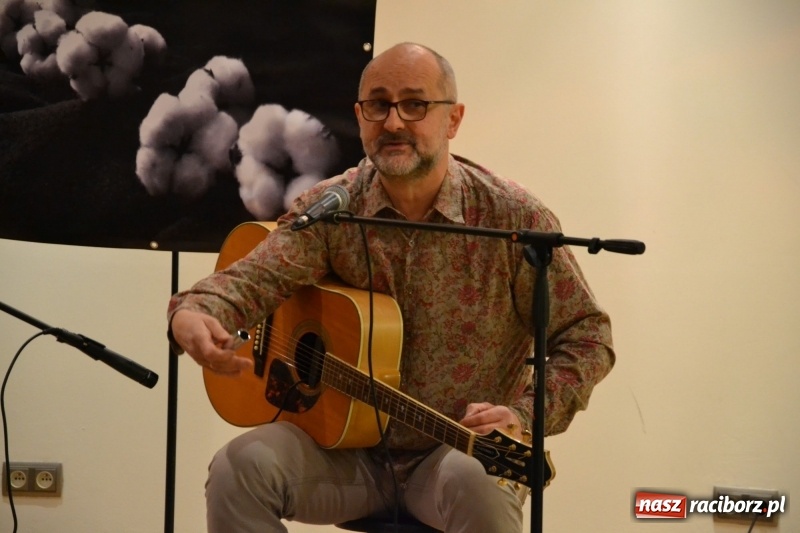 Zdjęcie w galerii na portalu naszraciborz.pl: Guitar Mark - koncert bluesa z elementami edukacyjnymi za nami  wiadomości z regionu