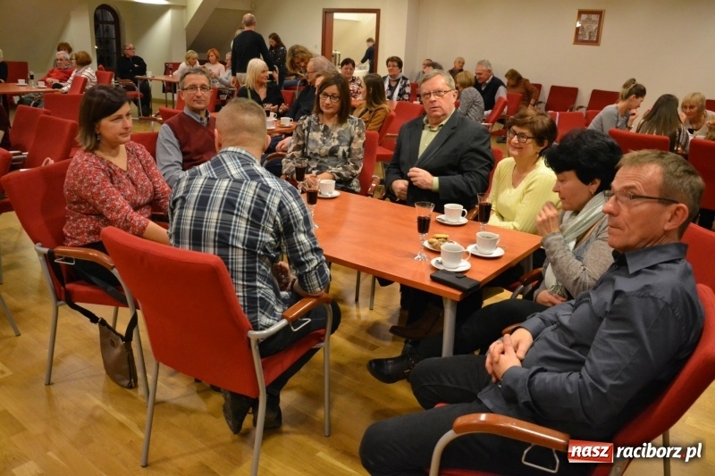 Zdjęcie w galerii na portalu naszraciborz.pl: Guitar Mark - koncert bluesa z elementami edukacyjnymi za nami  wiadomości z regionu