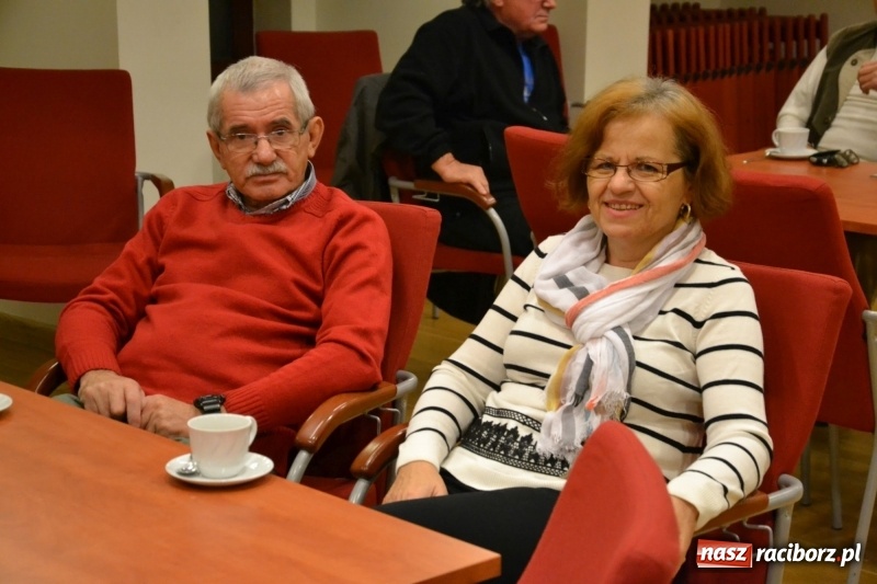 Zdjęcie w galerii na portalu naszraciborz.pl: Młodzieżowy chór Bel Canto zaśpiewał na Zamku Piastowskim wiadomości z regionu