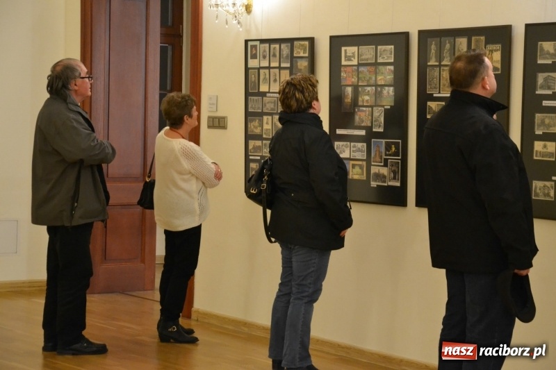 Zdjęcie w galerii na portalu naszraciborz.pl: Młodzieżowy chór Bel Canto zaśpiewał na Zamku Piastowskim wiadomości z regionu