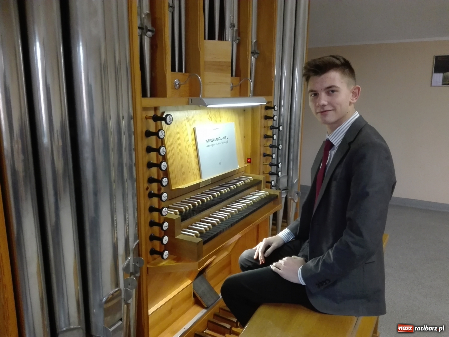 Zdjęcie w galerii na portalu naszraciborz.pl: Mariusz Wycisk z Kuźni Raciborskiej zwycięzcą krakowskiego konkursu organowego wiadomości z regionu