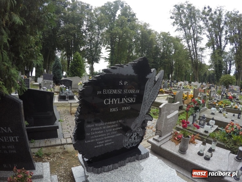 Zdjęcie w galerii na portalu naszraciborz.pl: Porucznik Eugeniusz Chyliński i cichociemni - coraz żywsza pamięć o bohaterze spoczywającym w Raciborzu wiadomości z regionu