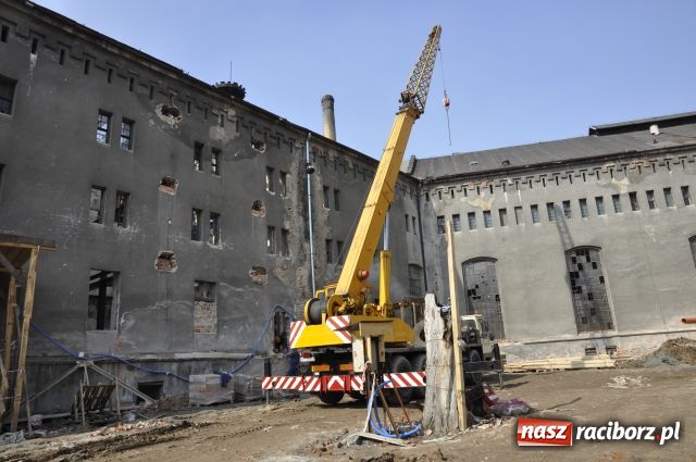 Zdjęcie w galerii na portalu naszraciborz.pl: Dobre tempo prac na zamku wiadomości z regionu