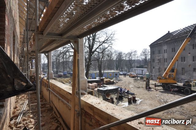 Zdjęcie w galerii na portalu naszraciborz.pl: Dobre tempo prac na zamku wiadomości z regionu