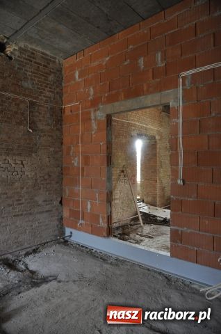 Zdjęcie w galerii na portalu naszraciborz.pl: Dobre tempo prac na zamku wiadomości z regionu