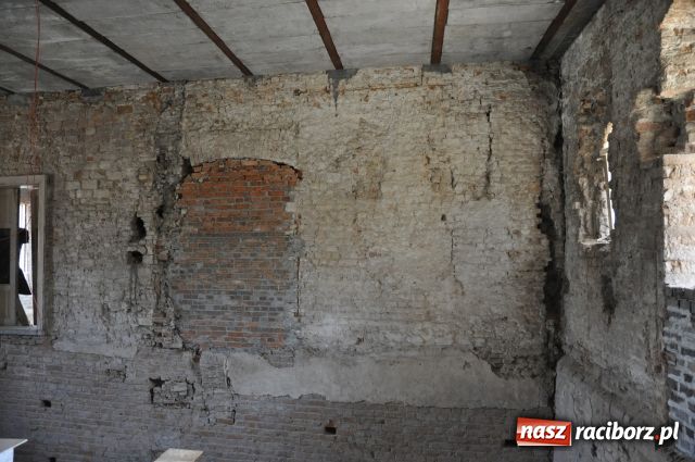 Zdjęcie w galerii na portalu naszraciborz.pl: Dobre tempo prac na zamku wiadomości z regionu