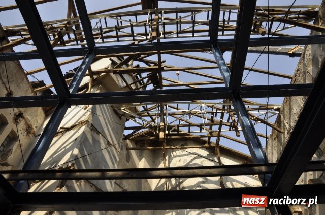 Zdjęcie w galerii na portalu naszraciborz.pl: Dobre tempo prac na zamku wiadomości z regionu