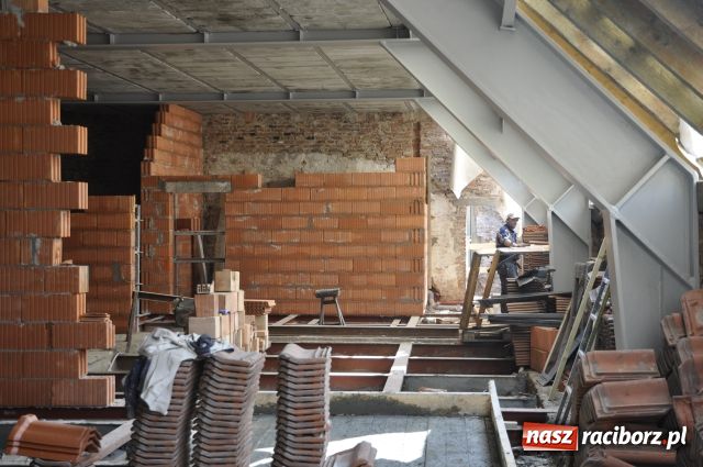 Zdjęcie w galerii na portalu naszraciborz.pl: Dobre tempo prac na zamku wiadomości z regionu