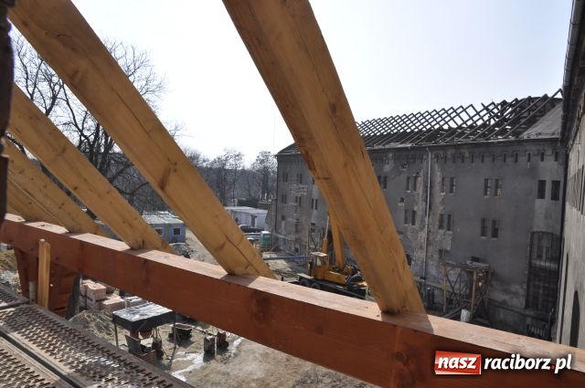 Zdjęcie w galerii na portalu naszraciborz.pl: Dobre tempo prac na zamku wiadomości z regionu