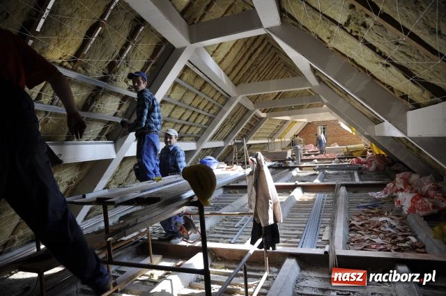 Zdjęcie w galerii na portalu naszraciborz.pl: Dobre tempo prac na zamku wiadomości z regionu