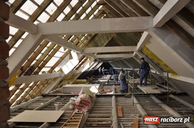 Zdjęcie w galerii na portalu naszraciborz.pl: Dobre tempo prac na zamku wiadomości z regionu