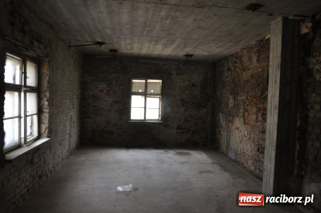 Zdjęcie w galerii na portalu naszraciborz.pl: Dobre tempo prac na zamku wiadomości z regionu