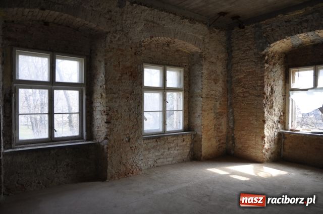 Zdjęcie w galerii na portalu naszraciborz.pl: Dobre tempo prac na zamku wiadomości z regionu