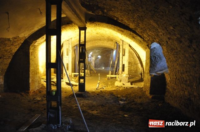 Zdjęcie w galerii na portalu naszraciborz.pl: Dobre tempo prac na zamku wiadomości z regionu