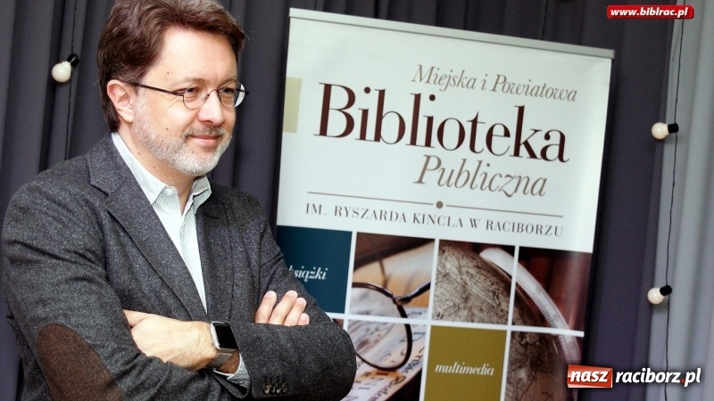 Zdjęcie w galerii na portalu naszraciborz.pl: Pypcie na języku i wierszyki domowe Michała Rusinka w raciborskiej bibliotece wiadomości z regionu