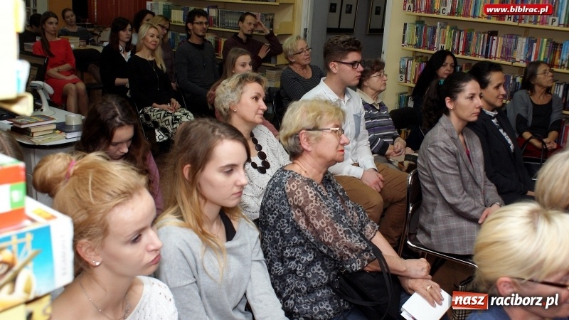Zdjęcie w galerii na portalu naszraciborz.pl: Pypcie na języku i wierszyki domowe Michała Rusinka w raciborskiej bibliotece wiadomości z regionu