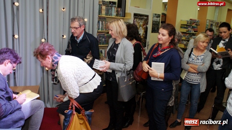 Zdjęcie w galerii na portalu naszraciborz.pl: Pypcie na języku i wierszyki domowe Michała Rusinka w raciborskiej bibliotece wiadomości z regionu