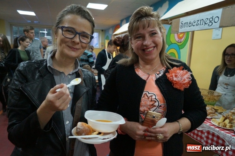 Zdjęcie w galerii na portalu naszraciborz.pl: Jesienne specjały na jarmarku w Nędzy. Po polsku i czesku  wiadomości z regionu