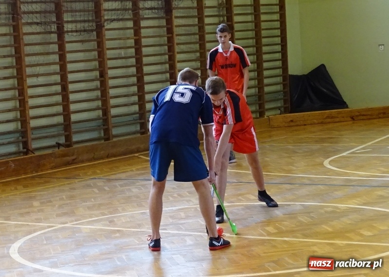 Zdjęcie w galerii na portalu naszraciborz.pl: Ćwierćfinał turnieju wojewódzkiego w unihokeju dziewcząt i chłopców wiadomości z regionu