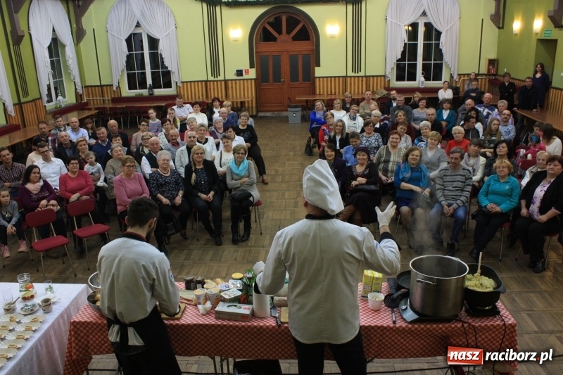 Zdjęcie w galerii na portalu naszraciborz.pl: Swojsko i sielsko. Remigiusz Rączka w Borucinie wiadomości z regionu