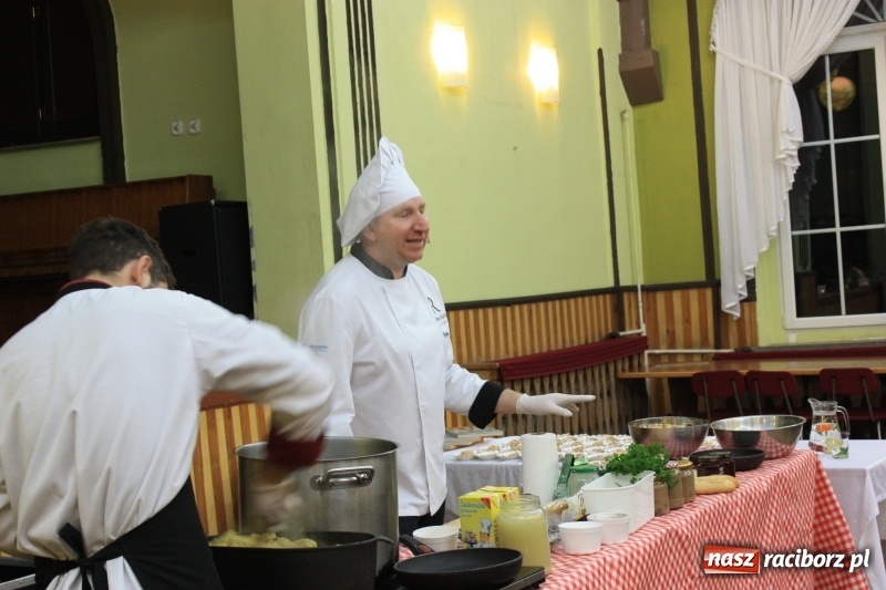 Zdjęcie w galerii na portalu naszraciborz.pl: Swojsko i sielsko. Remigiusz Rączka w Borucinie wiadomości z regionu